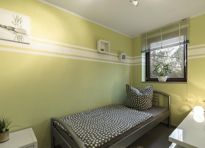 Schlafzimmer 2