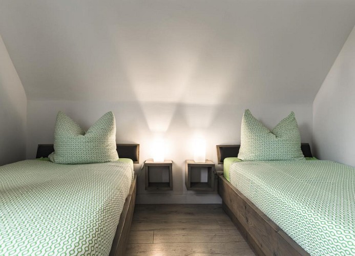 Schlafzimmer 2