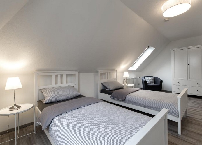 Schlafzimmer 2