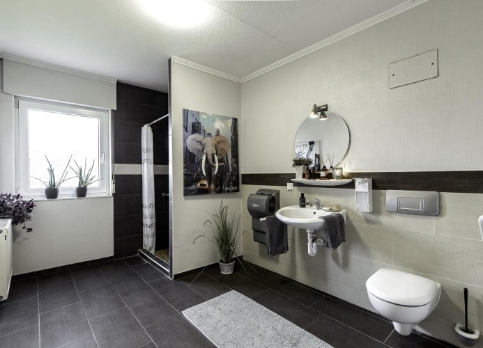 Gemeinschaftsbad Bild 2