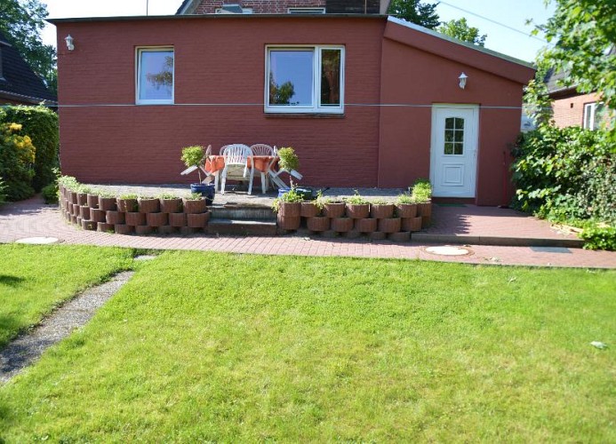 Gartenansicht (kl. Fewo ist rechts) 