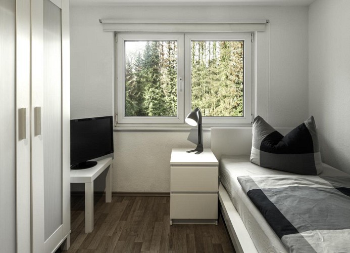 Schlafzimmer 1 